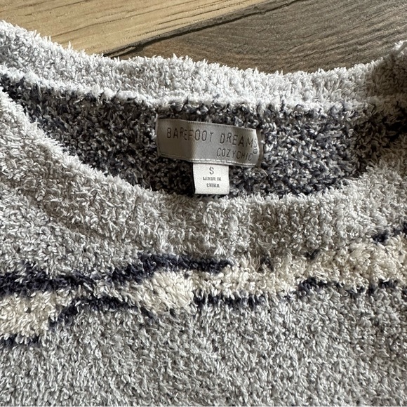 Barefoot Dreams Cozy Chic Fuzzy Warm Sweater Small - Picture 9 of 11